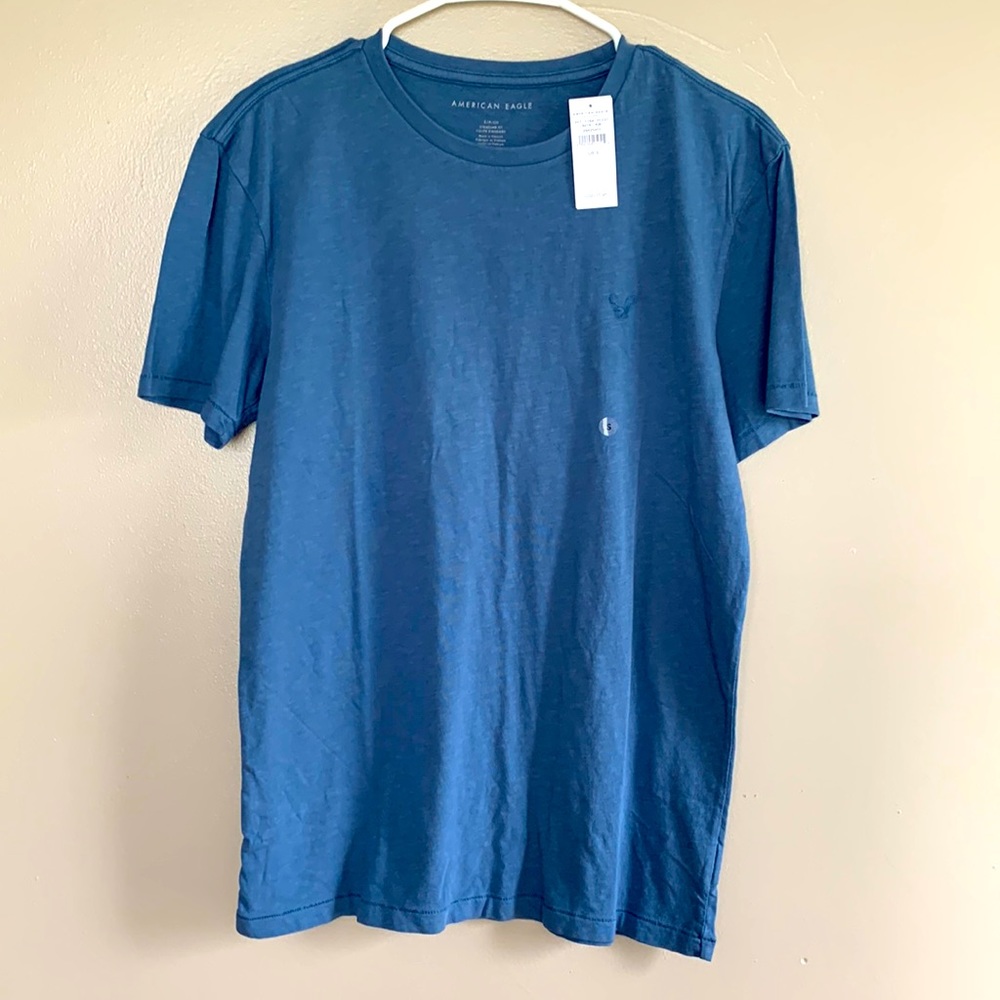 New mens American eagle tshirt